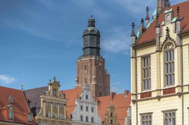 St Elizabeth 's Kilise Kulesi ve Pazar Meydanı Binaları - Wroclaw, Polonya