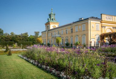 Varşova, Polonya - 26 Ağustos 2019: Wilanow Palace Gardens - Varşova, Polonya
