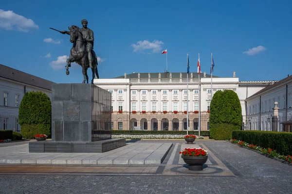 Varsovia Polonia Agosto 2019 Palacio Presidencial Jozef Poniatowski Monumento Creado —  Fotos de Stock
