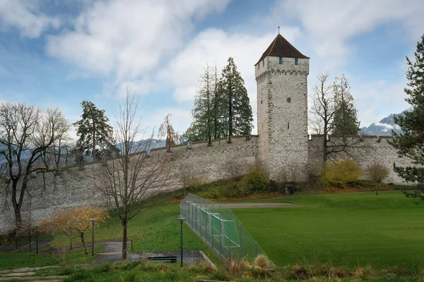 Torre Zyt Zytturm Torre Dell Orologio Luzern Musegg Wall Museggmauer — Foto Stock