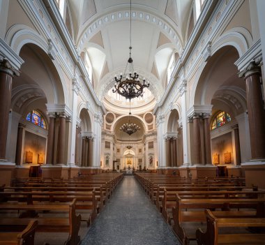 Porto Alegre, Brezilya - 10 Mayıs 2019: Porto Alegre Metropolitan Cathedral Interior - Porto Alegre, Rio Grande do Sul, Brezilya