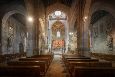 Braga, Portekiz - 6 Şubat 2020: Se de Braga Katedrali İçişleri - Braga, Portekiz