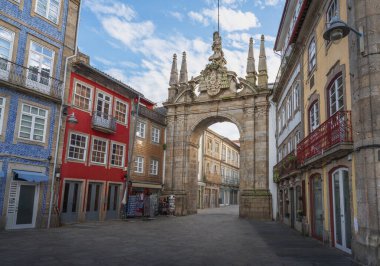 Yeni Kapı Kemeri (Arco da Porta Nova) - Braga, Portekiz
