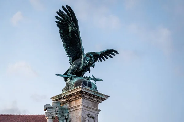 Turul Bird Sculpture Buda Castle Boedapest Hongarije — Stockfoto
