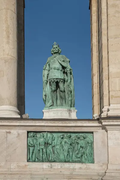 Lajos Szobra Millenniumi Emlékműben Hősök Terén Budapest Magyarország — Stock Fotó