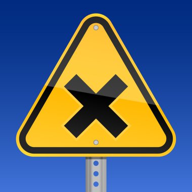 gökyüzü arka plan üzerinde tahriş edici simgesi olan sarı yolu tehlike uyarı işareti