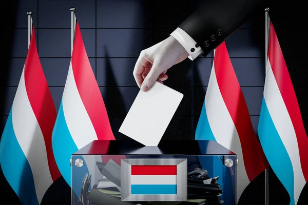 Luxemburg Vlaggen Hand Laten Vallen Stemkaart Een Doos Stemming Verkiezingsconcept — Stockfoto