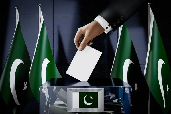 Bandiere Del Pakistan Mano Cadere Scheda Elettorale Una Scatola Voto — Foto Stock