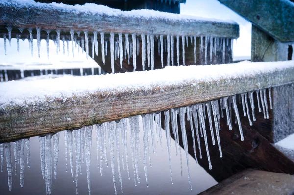 Icicles Hangind Steps Παγετός Έννοια Του Χειμώνα — Φωτογραφία Αρχείου
