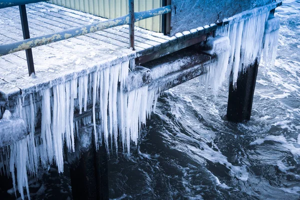 Icicles Hanging Footbridge Winter Concept — 图库照片