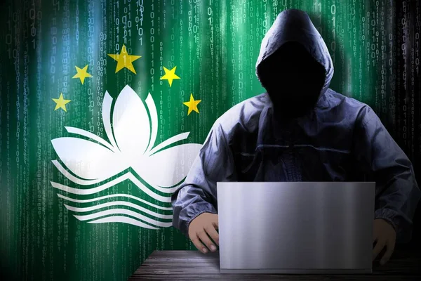 Hacker Con Capucha Anónimo Bandera Macao Código Binario Concepto Ataque —  Fotos de Stock