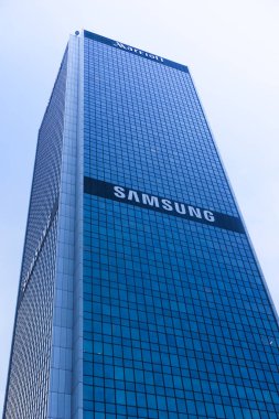 2 Şubat 2022 - Polonya, Varşova - Samsung reklamlı Mariott Oteli
