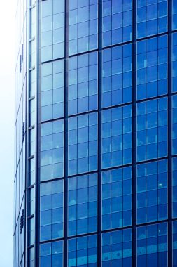 Cam cepheli modern ofis binası