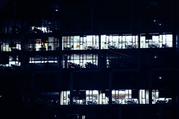 Офисное Здание Стеклянным Фасадом Ночная Фотография — стоковое фото