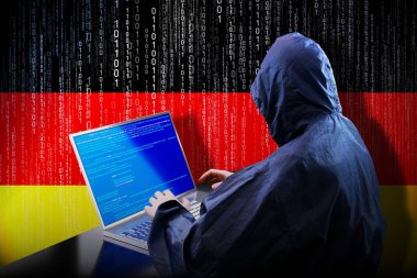 İsimsiz başlıklı hacker, Almanya bayrağı, ikili kod - siber saldırı konsepti