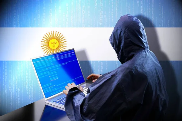 Anoniem Hooded Hacker Vlag Van Argentinië Binaire Code Cyber Aanval — Stockfoto