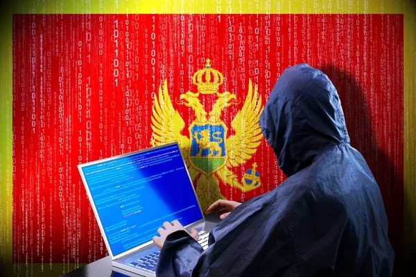 Anónimo Hacker Encapuchado Bandera Montenegro Código Binario Concepto Ataque Cibernético —  Fotos de Stock