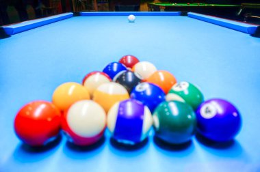 Bilardo oyunu - bir oyunun başlangıcı