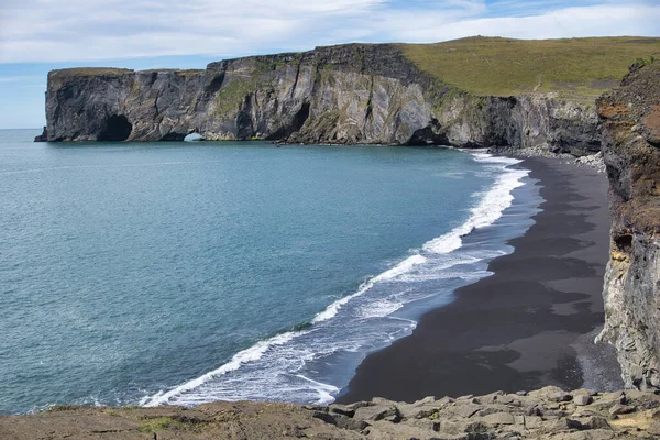 Reynisfjara Black Beach Iceland Cliff — Photo