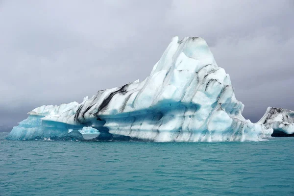 Айсберг Йокулсарловській Льодовиковій Лагуні Ісландії — стокове фото