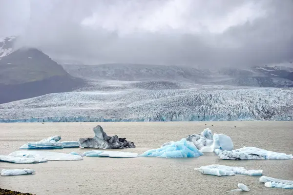 Fjallsarlon Iceberg Lagoon Iceland Glacier Ice Floes Mountains Hdr Photograph —  Fotos de Stock