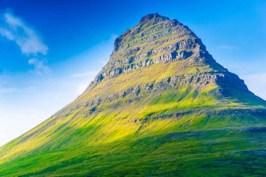 Kirkjufell Dağı, İzlanda - HDR fotoğrafı