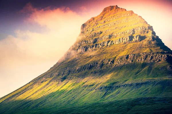 Kirkjufell Dağı Zlanda Hdr Fotoğrafı — Stok fotoğraf