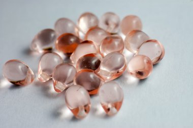 pembe gözyaşı cam boncuklar