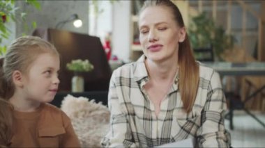 Annem kızıyla müzik dersi almaktan yoruldu.