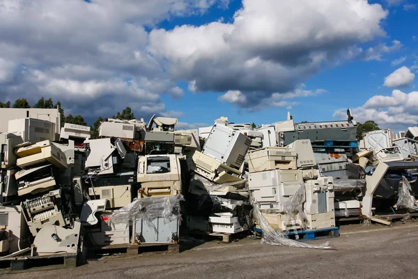 Электронные отходы для переработки — стоковое фото