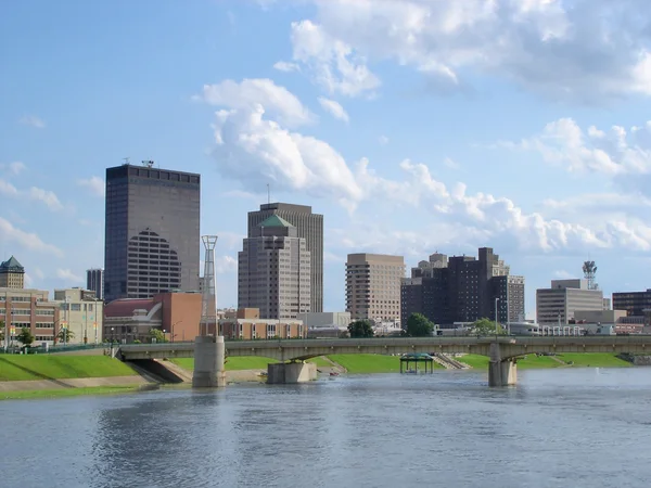 Dayton ohio skyline under dagen — Stockfoto