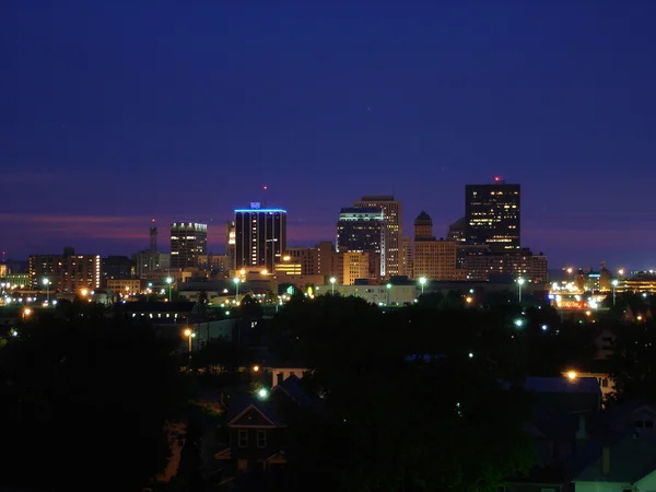 Dayton Ohio Skyline à noite Imagem De Stock