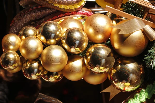 Decorative cluster of golden christmas balls — Stock Photo, Image