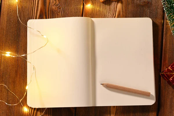 关于圣诞主题的带有文字空间的笔记本 — 图库照片