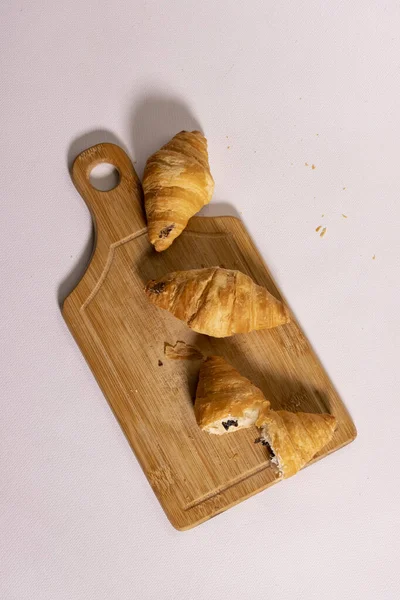 Croissants Close Wooden Board — Zdjęcie stockowe