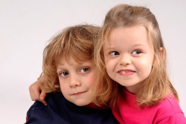 küçük çocuklar poz