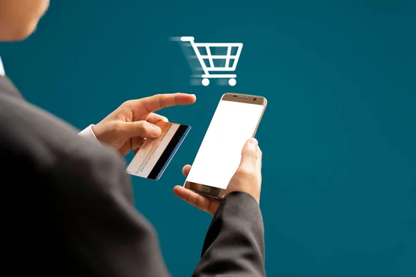 Mobil ödeme, beyaz ekran akıllı telefonlu online alışveriş kavramı