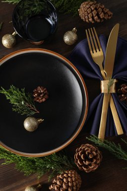 Ahşap arka planda yeni yıl tablosu.