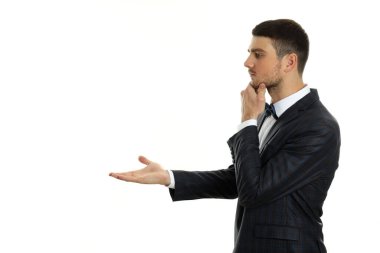 Klasik takım elbiseli işadamı beyaz arkaplanda izole edilmiş, metin için boşluk.