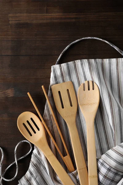 Apron Kitchen Utensil Wooden Background — Stock Photo, Image