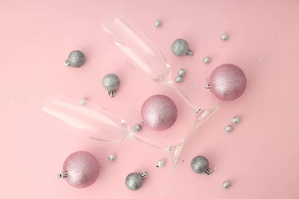Champagne Glasses Baubles Pink Background — Stock Photo, Image
