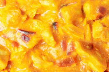 Arka planda tavuk kenesi var, kapat.