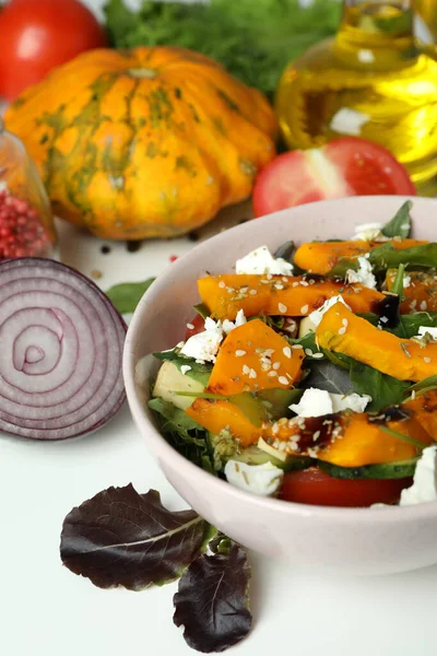 Concepto Ensalada Calabaza Sobre Fondo Blanco — Foto de Stock