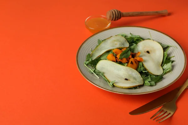 Konzept Des Leckeren Essens Mit Kürbissalat Auf Orangefarbenem Hintergrund — Stockfoto