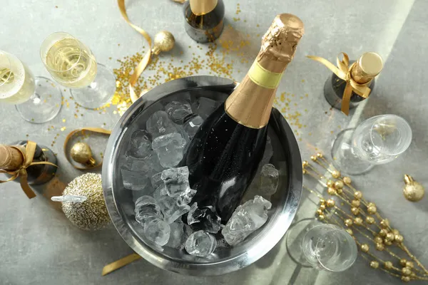 Концепция Празднования Нового Года Шампанским — стоковое фото