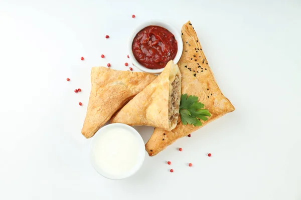 Concepto Sabrosa Comida Con Samsa Sobre Fondo Blanco —  Fotos de Stock