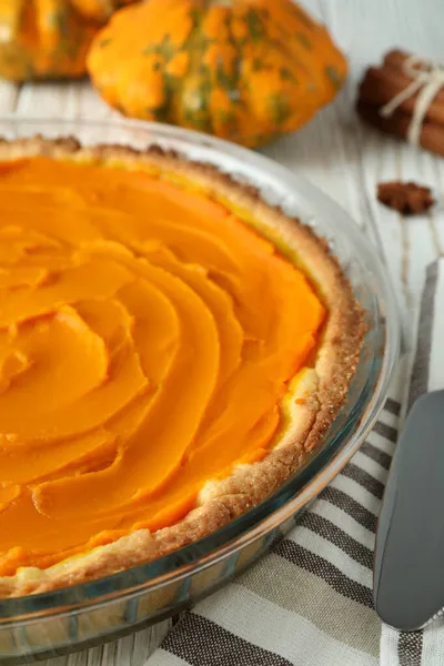 Concepto Comida Sabrosa Con Pastel Calabaza Sobre Fondo Madera Blanca — Foto de Stock