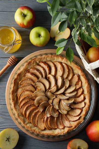 Concept Aliments Savoureux Avec Tarte Aux Pommes Sur Fond Bois — Photo