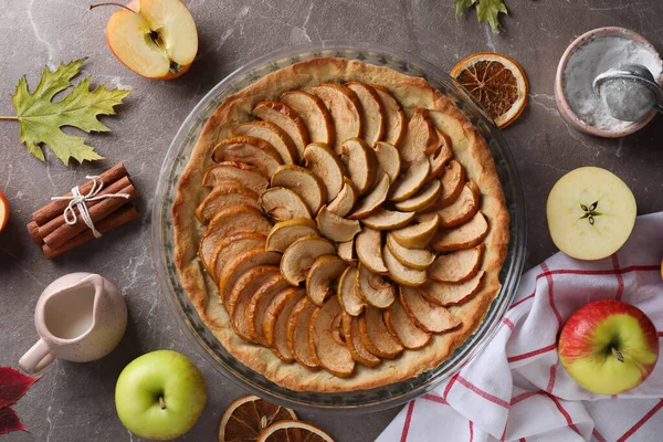 Concept Aliments Savoureux Avec Tarte Aux Pommes Sur Fond Texturé — Photo