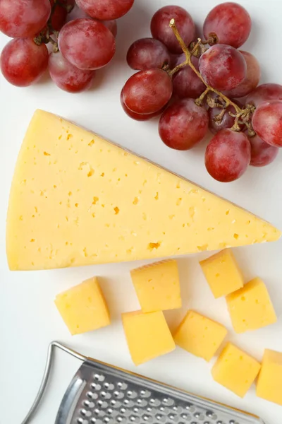 Sert peynirle yemek pişirme kavramı, yakın plan.